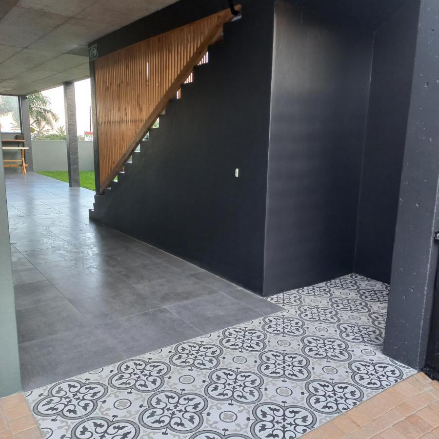 Le Bezz Guesthouse Ballito Extérieur photo